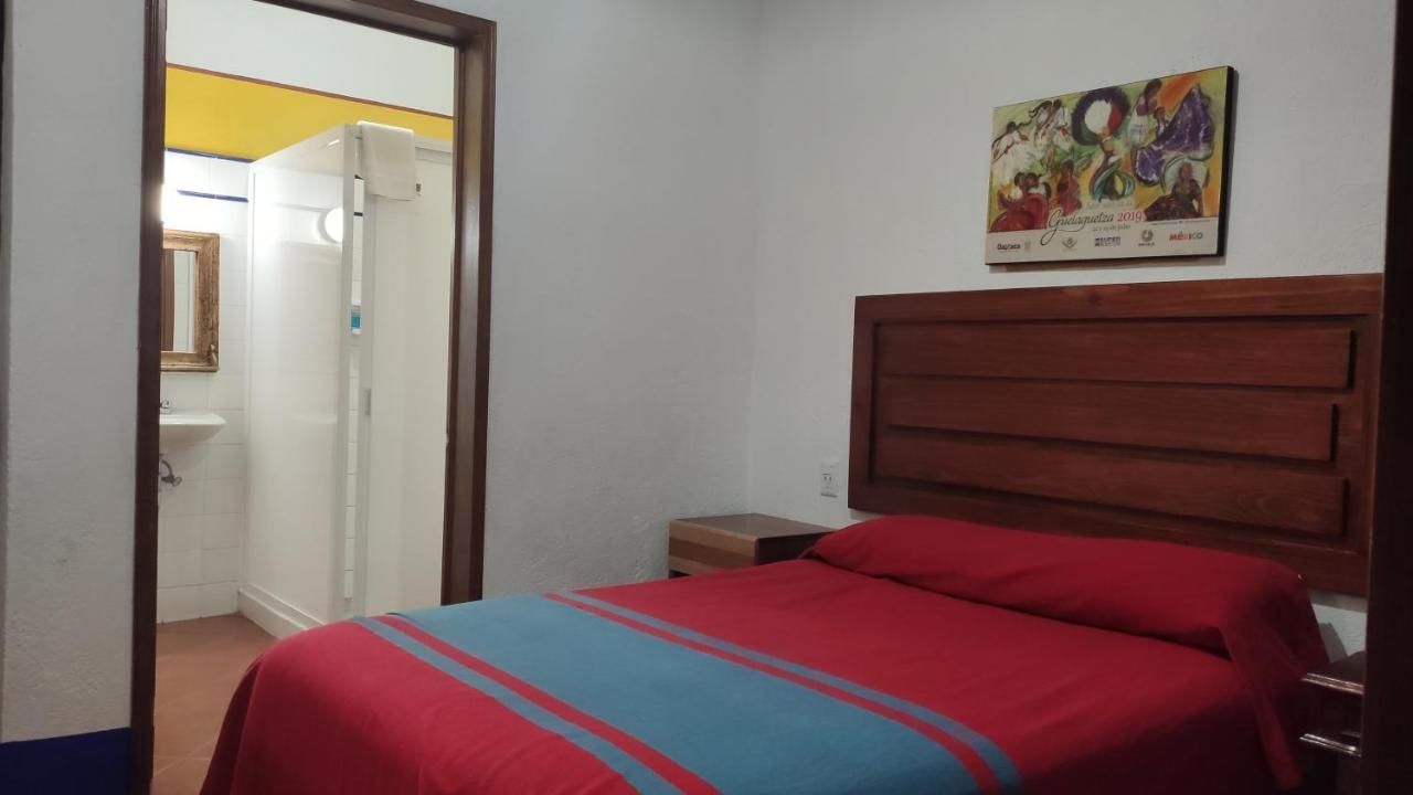 Hotel Suites Del Centro Oaxaca Szoba fotó